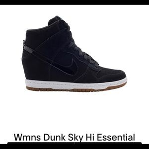 NWT Nike wmns sky hi essential black gum sneakers 2.5 inch heel